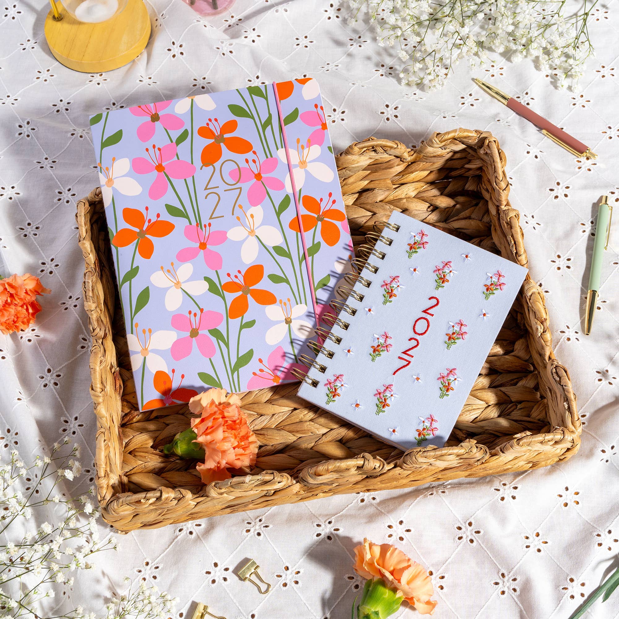 2027 Secret Garden English-Spanish Bilingual Just Right Monthly Planner
